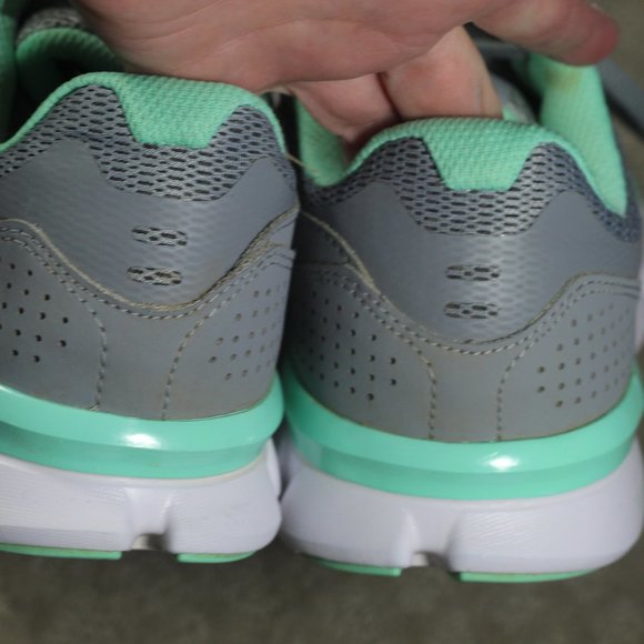 Under Armour I Will Run Fast Women's Sz 7.5 Grey and Mint Green Running Shoes - Picture 5 of 7
